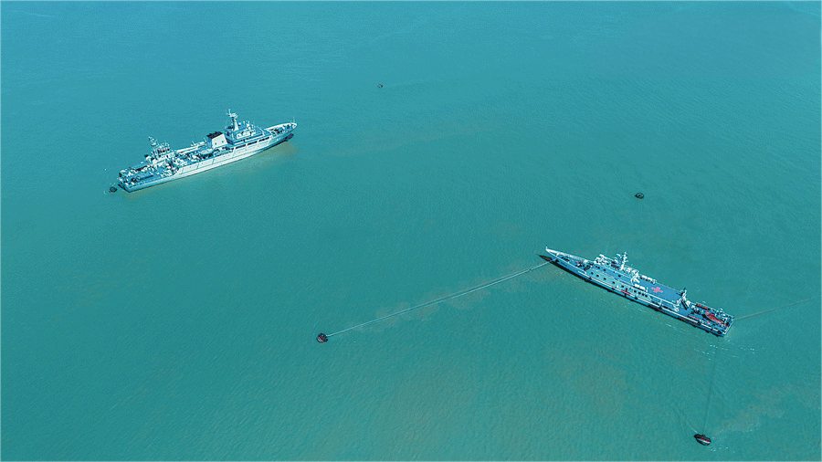 海军某大队组织应急消磁保障训练.png 海军某大队组织应急消磁保障训练.png