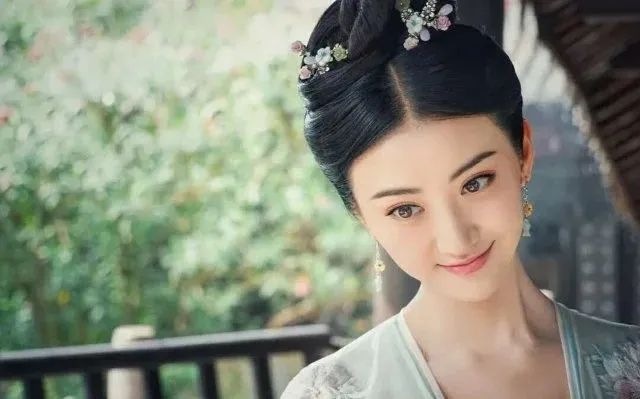 “感情这场戏,够狠,你就赢了”.jpg “感情这场戏,够狠,你就赢了”.jpg