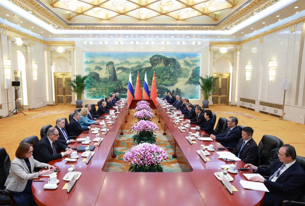 两国元首签署并发表《中华人民共和国和俄罗斯联邦关于进一步加强全面战略协作、深化睦邻友好合作的联合声明》.jpg